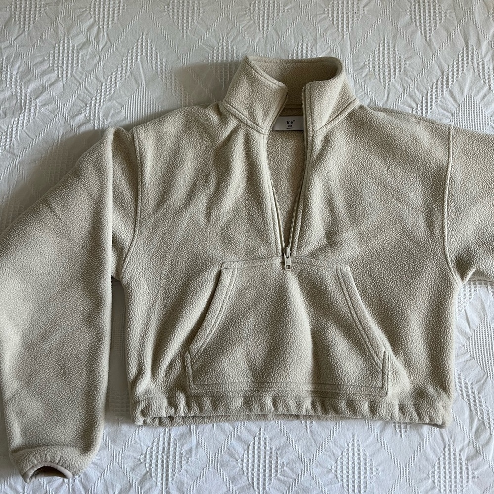 Aritzia TNA Polar Cropped 1/4 Zip